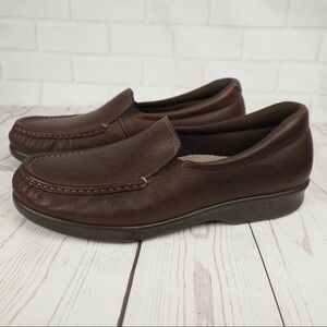 SAS sz 8.5N brown leather comfort loafers